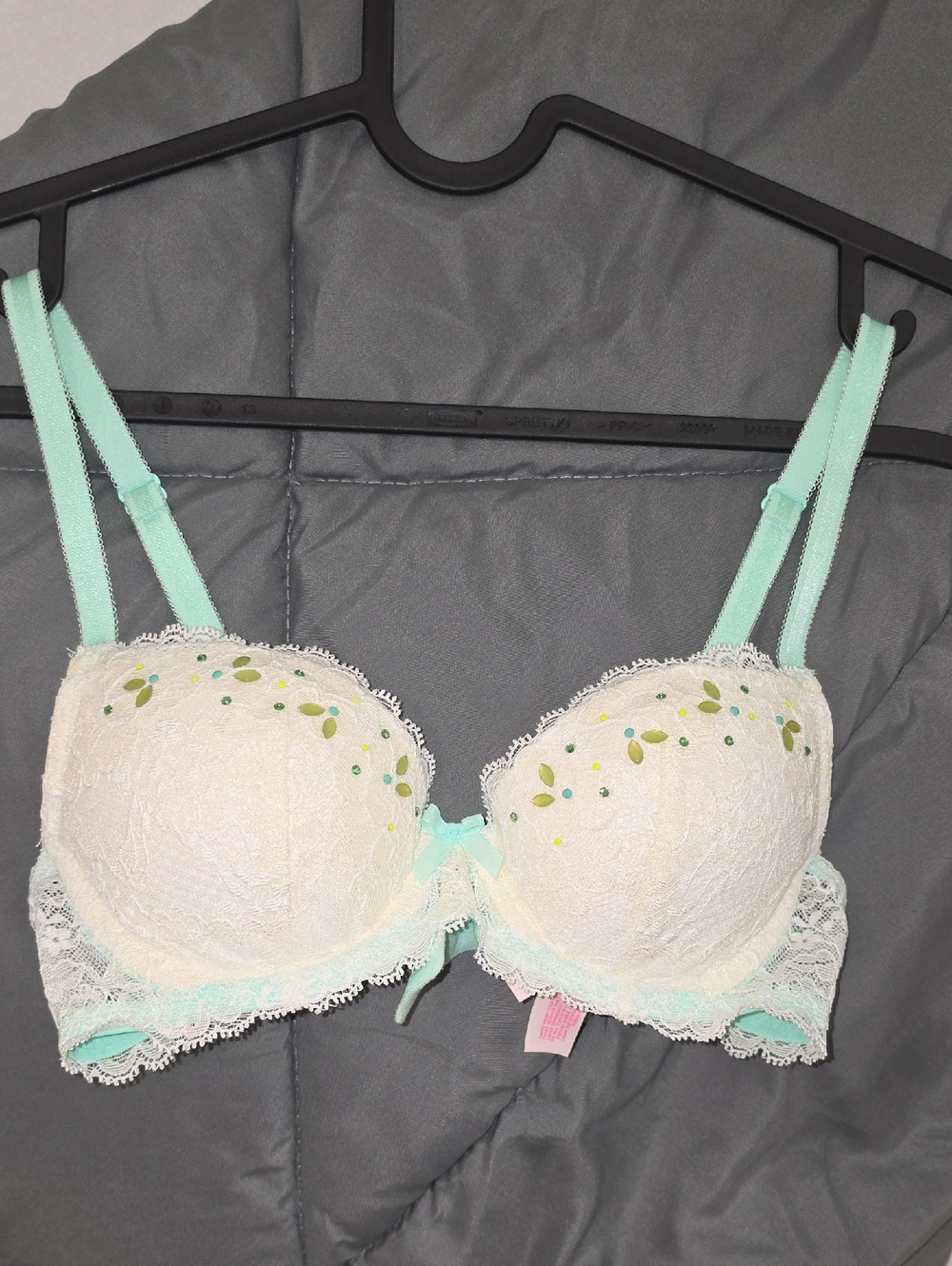 Victoria's Secret Dream Angels Line Demi Bust Lace Bra